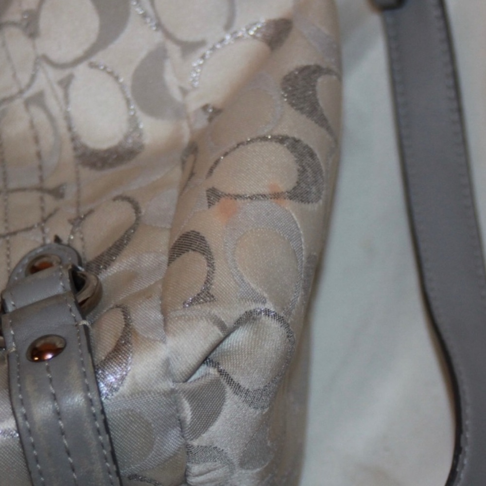 Coach Bag - Picture 4 of 6